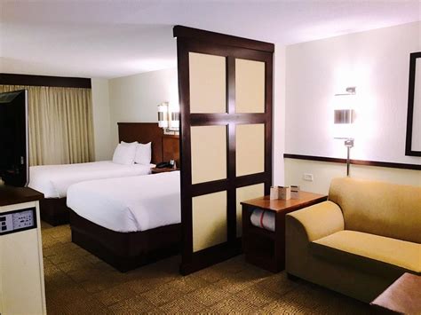 hotels near mohegan|hotels near mohegan sun with shuttle service.